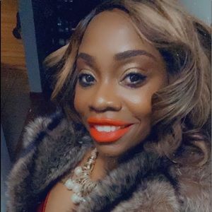 Meet your Posher, Stacy